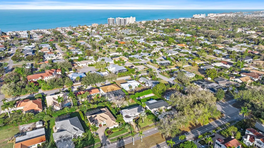 514 HARBOR DRIVE S Venice, FL 34285