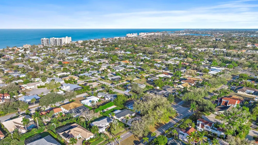 514 HARBOR DRIVE S Venice, FL 34285
