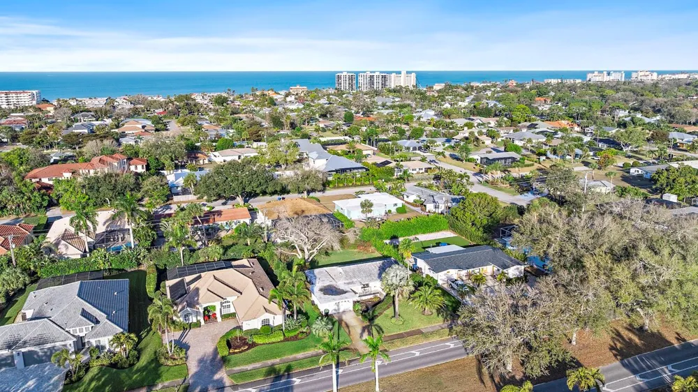 514 HARBOR DRIVE S Venice, FL 34285