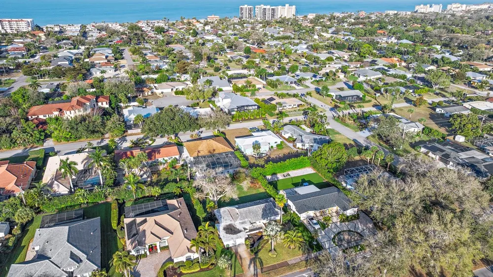 514 HARBOR DRIVE S Venice, FL 34285