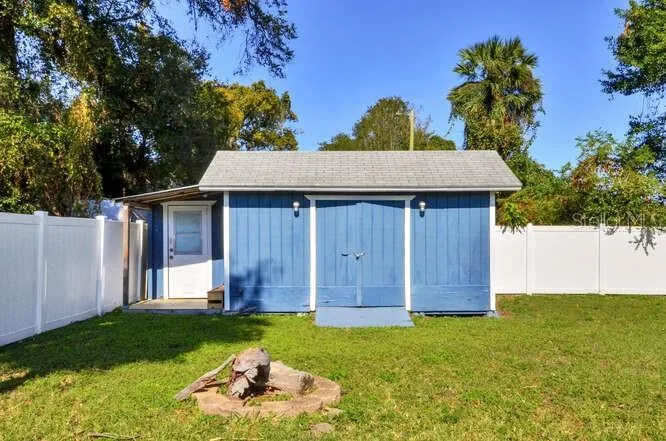 816 E FRIERSON AVENUE Tampa, FL 33603
