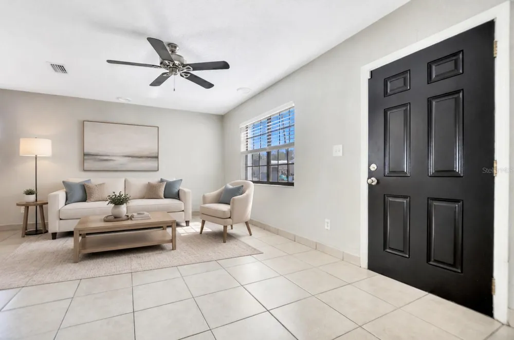 816 E FRIERSON AVENUE Tampa, FL 33603
