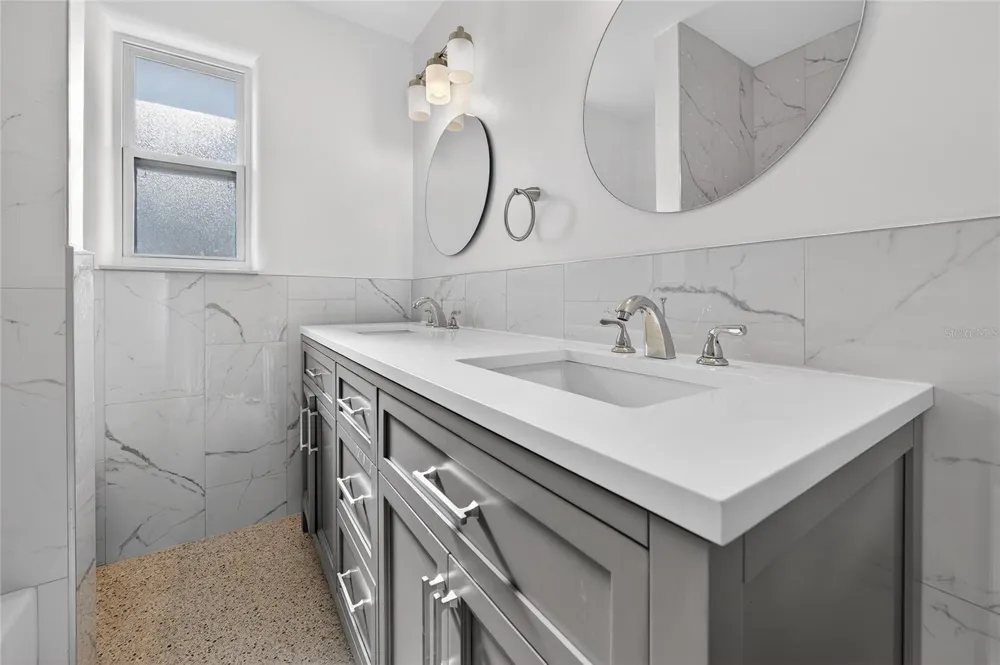 123 W OCEAN AVENUE Edgewater, FL 32132