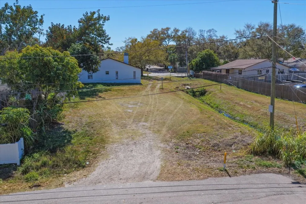 BRAGINTON STREET Largo, FL 33756