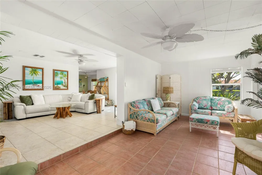124 Aucila RD. Cocoa Beach, FL 32931