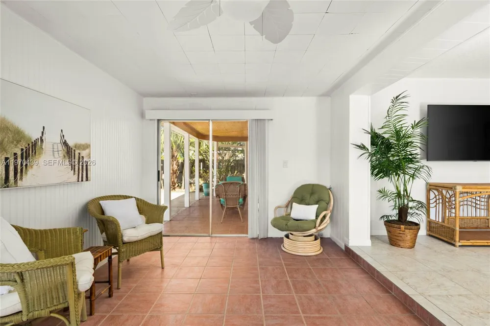 124 Aucila RD. Cocoa Beach, FL 32931