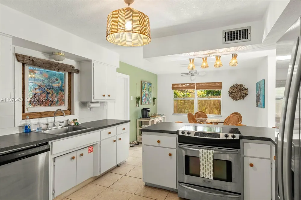 124 Aucila RD. Cocoa Beach, FL 32931