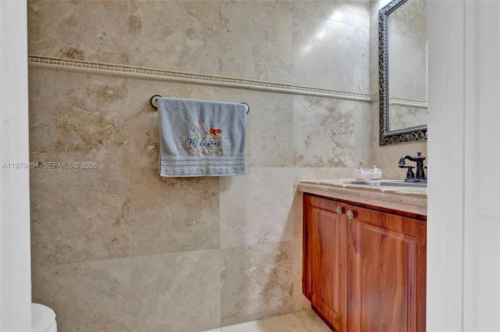 7400 W 20th Ave #402 Hialeah, FL 33016