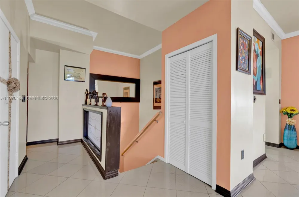 7400 W 20th Ave #402 Hialeah, FL 33016