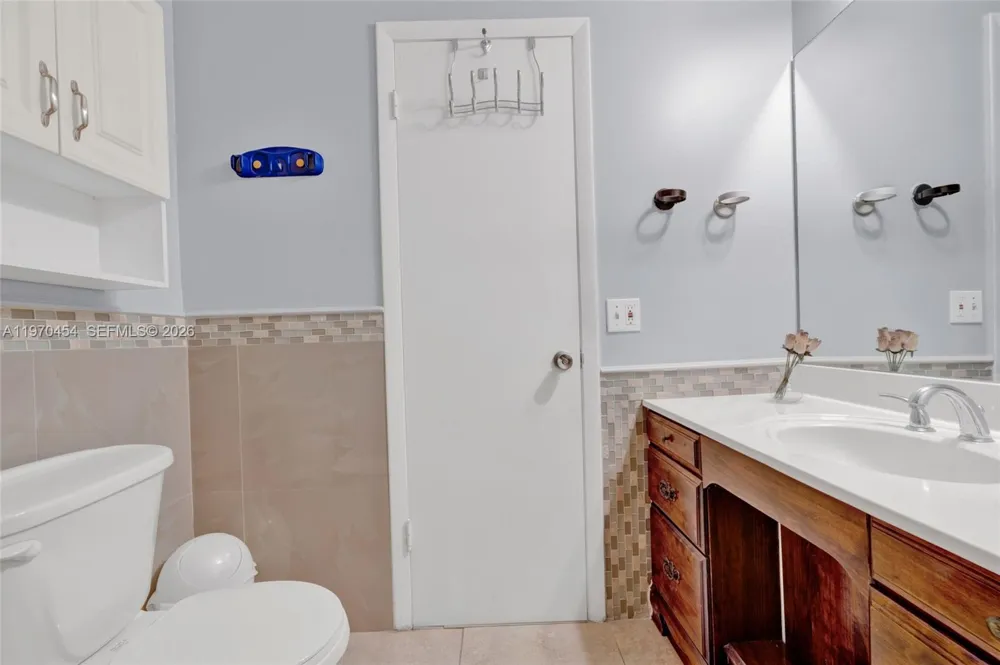 7400 W 20th Ave #402 Hialeah, FL 33016