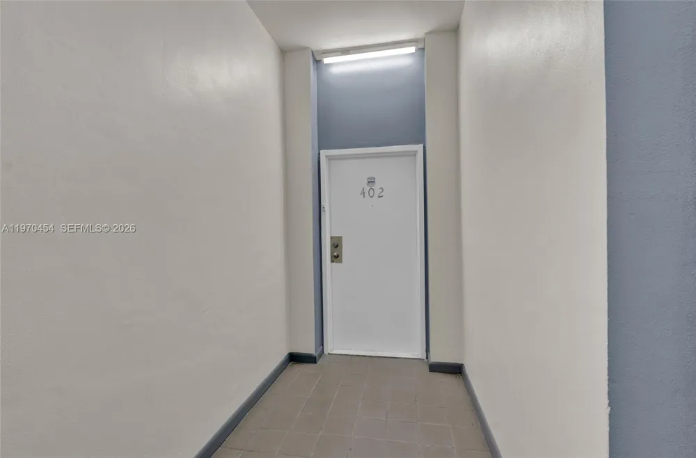 7400 W 20th Ave #402 Hialeah, FL 33016