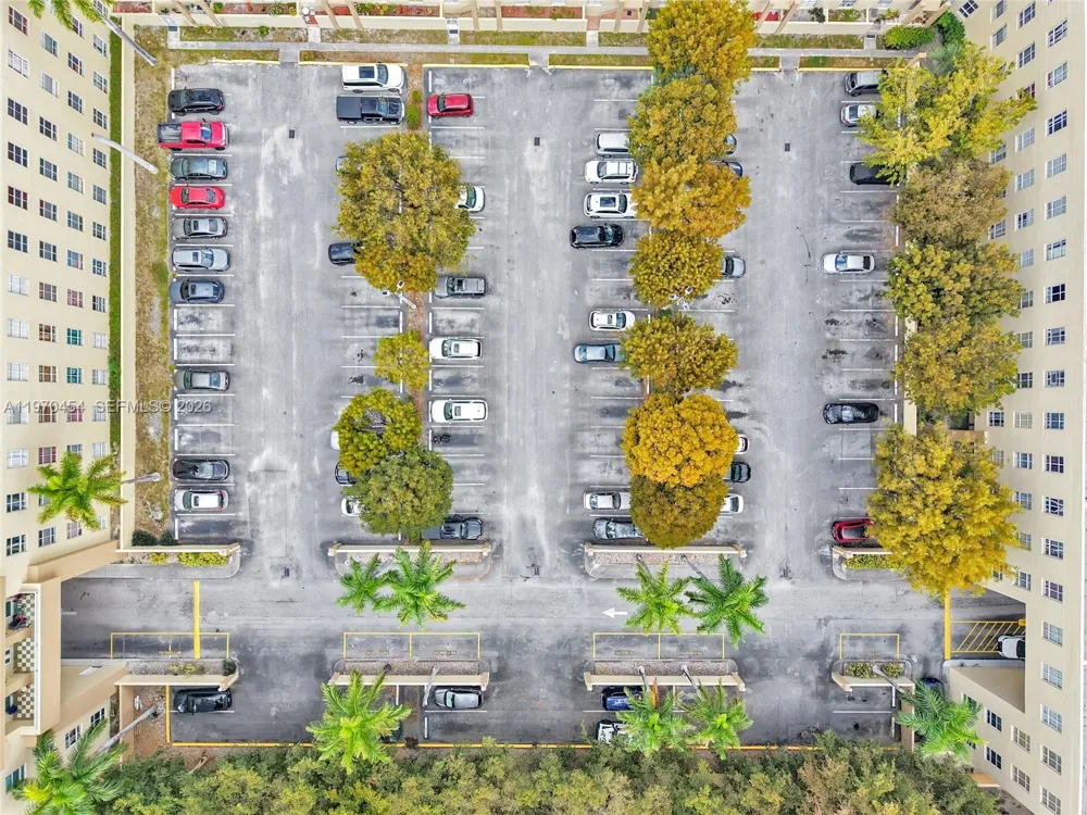 7400 W 20th Ave #402 Hialeah, FL 33016