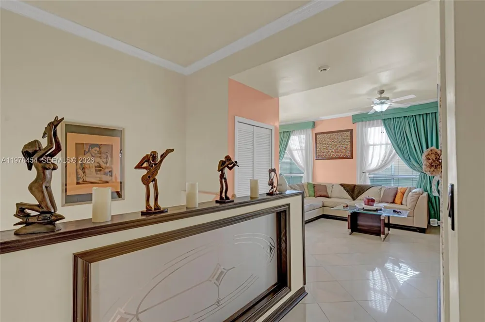 7400 W 20th Ave #402 Hialeah, FL 33016