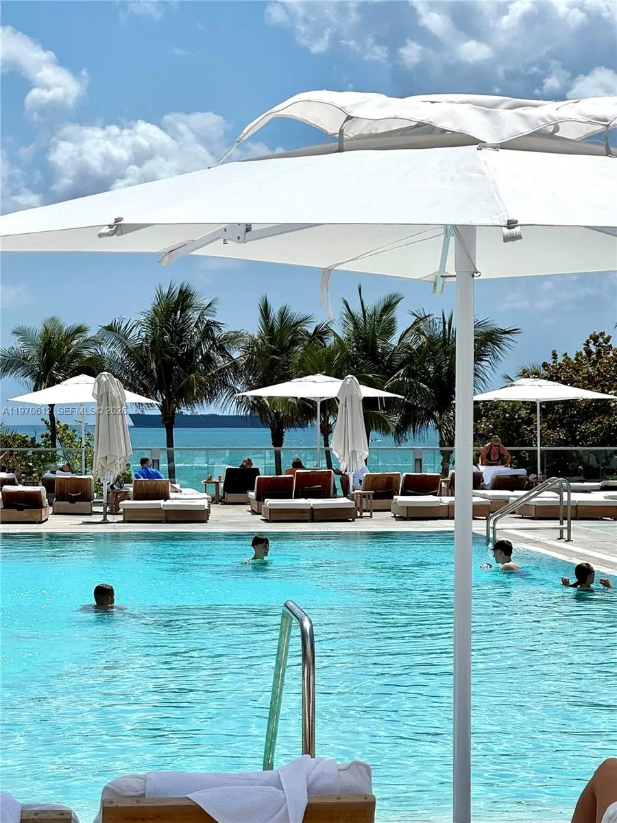 2301 Collins Ave #338 Miami Beach, FL 33139
