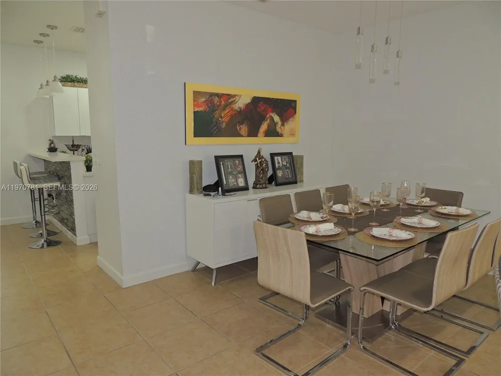 11301 NW 88th Ter Doral, FL 33178
