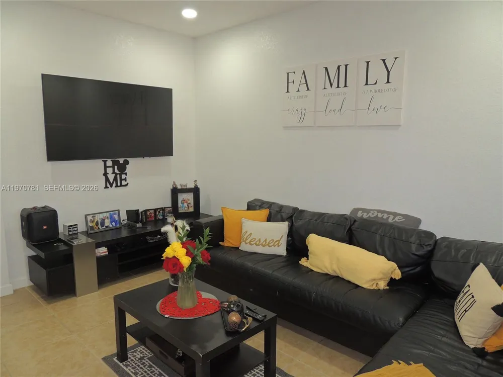 11301 NW 88th Ter Doral, FL 33178