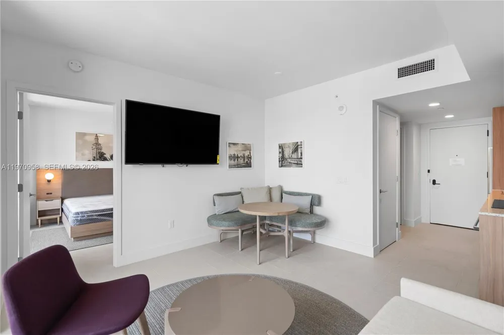 159 NE 6th St #2707 Miami, FL 33132