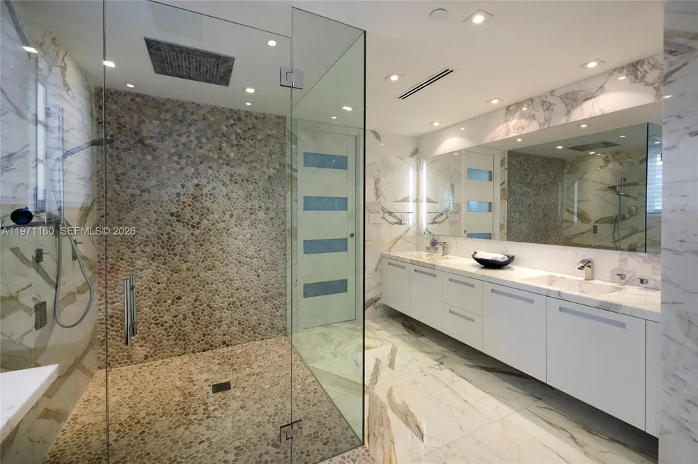 7938 Fisher Island Dr #7938-D Miami Beach, FL 33109