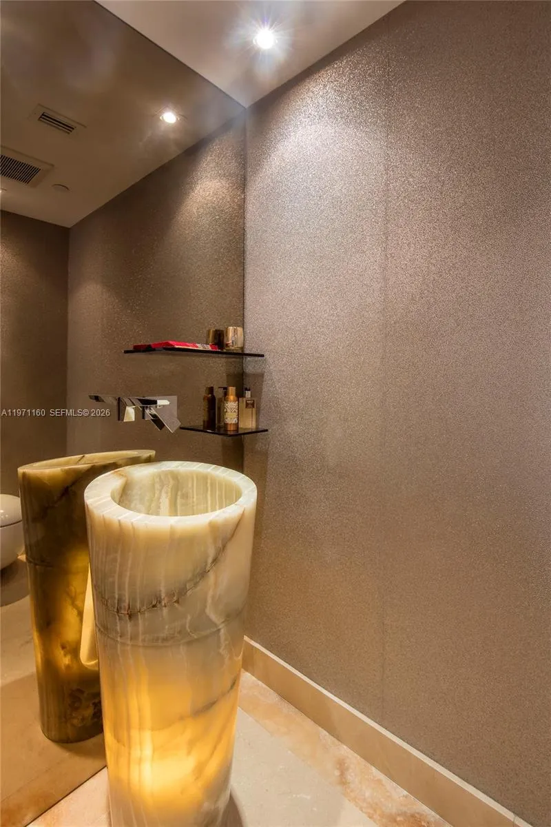 7938 Fisher Island Dr #7938-D Miami Beach, FL 33109