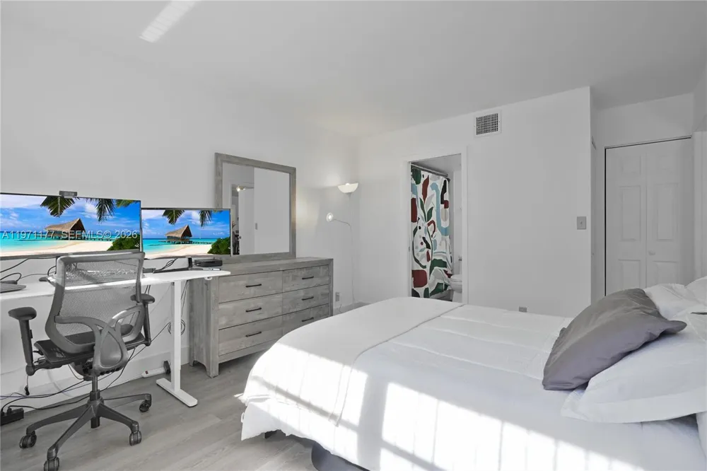 7531 NW 79th Ave #205 Tamarac, FL 33321