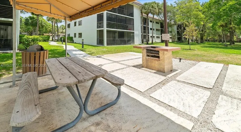 7531 NW 79th Ave #205 Tamarac, FL 33321