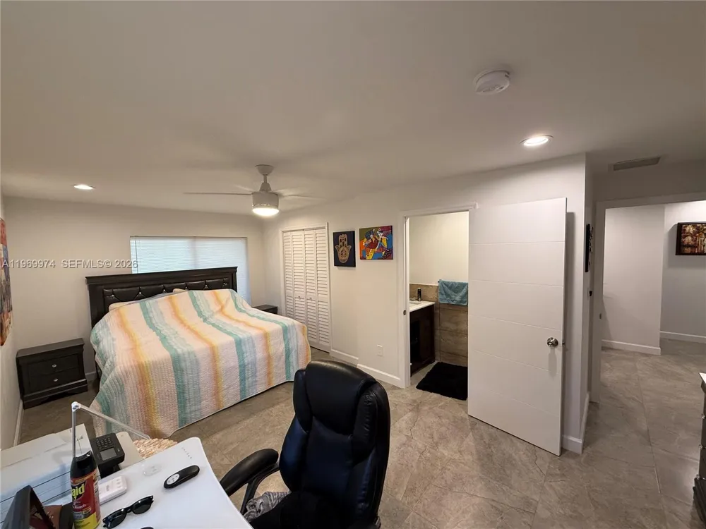 413 SW 10th St Delray Beach, FL 33444