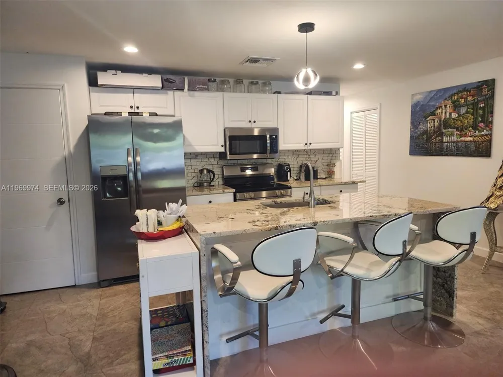 413 SW 10th St Delray Beach, FL 33444