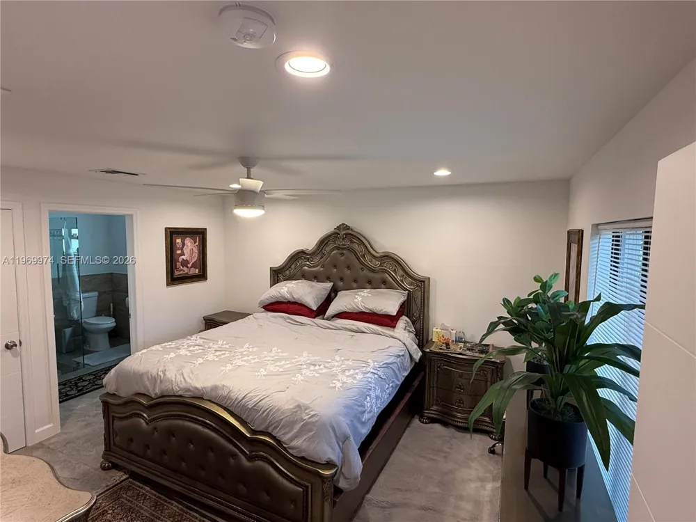 413 SW 10th St Delray Beach, FL 33444