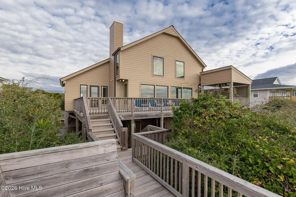 111 Dogwood Circle Pine Knoll Shores, NC 28512