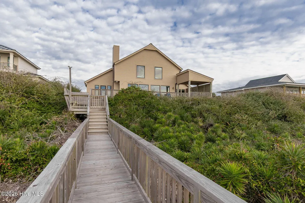 111 Dogwood Circle Pine Knoll Shores, NC 28512