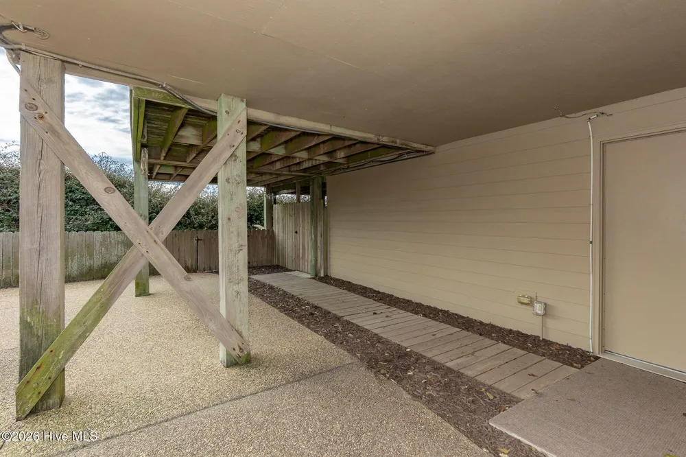 111 Dogwood Circle Pine Knoll Shores, NC 28512
