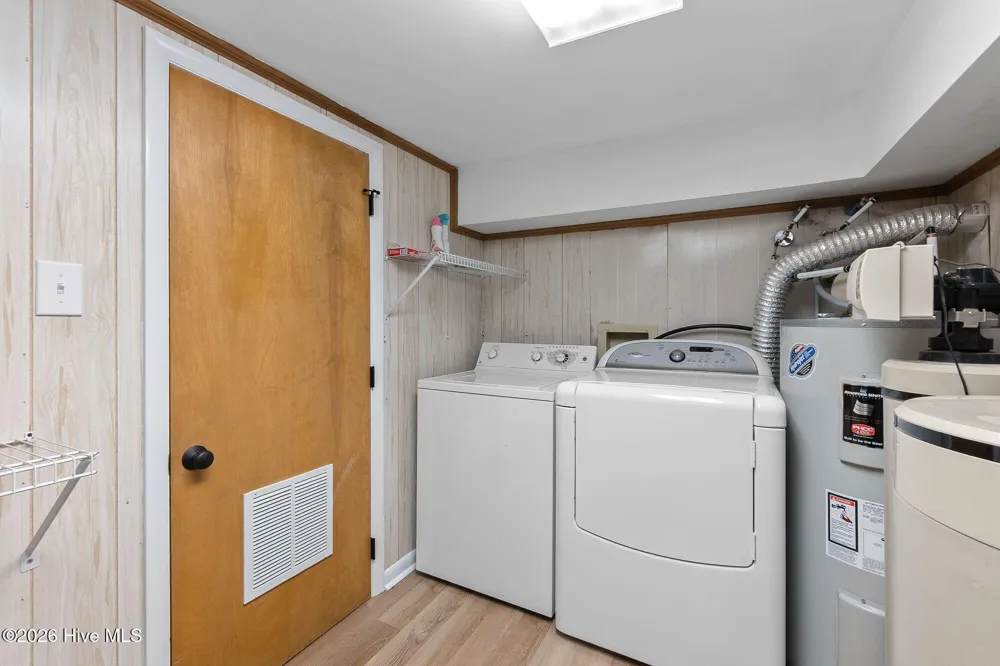 111 Dogwood Circle Pine Knoll Shores, NC 28512