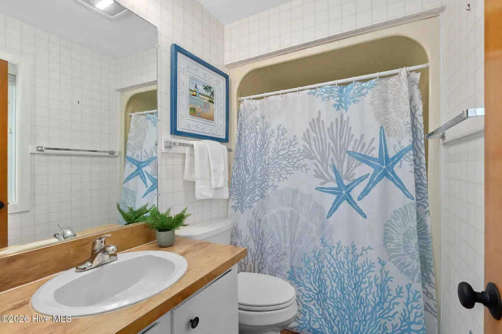 111 Dogwood Circle Pine Knoll Shores, NC 28512