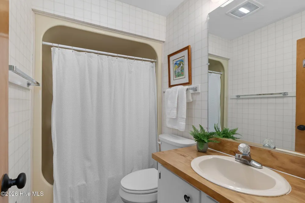 111 Dogwood Circle Pine Knoll Shores, NC 28512