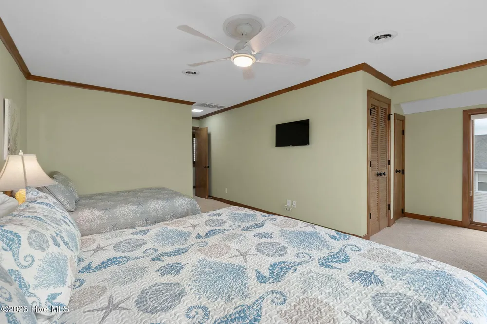 111 Dogwood Circle Pine Knoll Shores, NC 28512