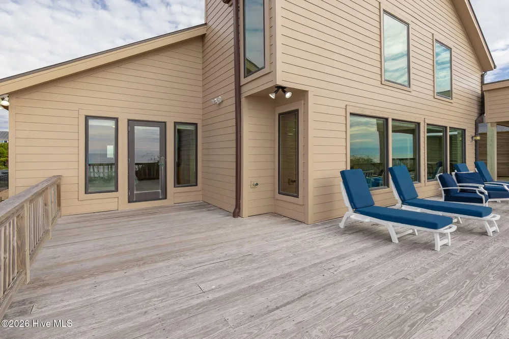 111 Dogwood Circle Pine Knoll Shores, NC 28512