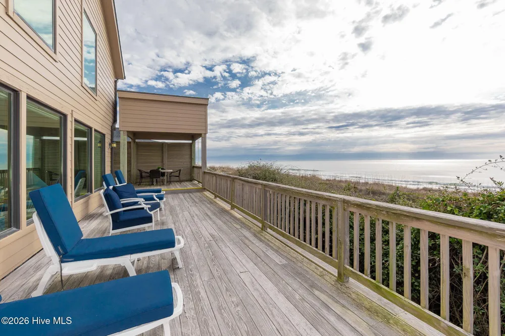 111 Dogwood Circle Pine Knoll Shores, NC 28512