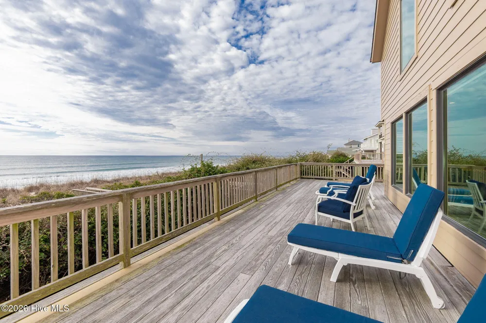 111 Dogwood Circle Pine Knoll Shores, NC 28512