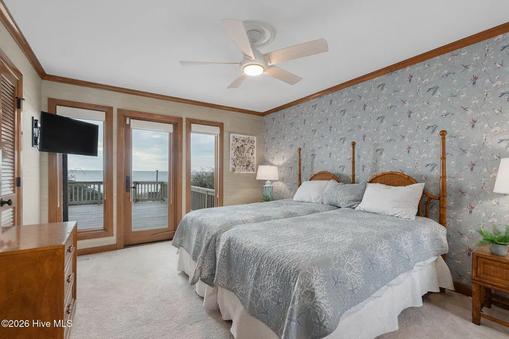 111 Dogwood Circle Pine Knoll Shores, NC 28512
