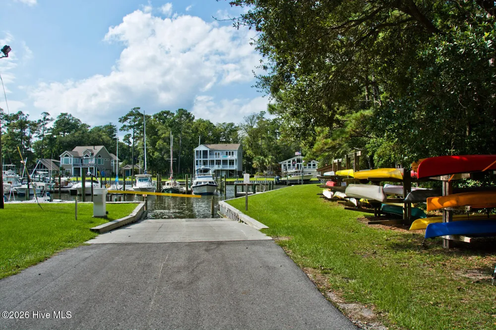 111 Dogwood Circle Pine Knoll Shores, NC 28512