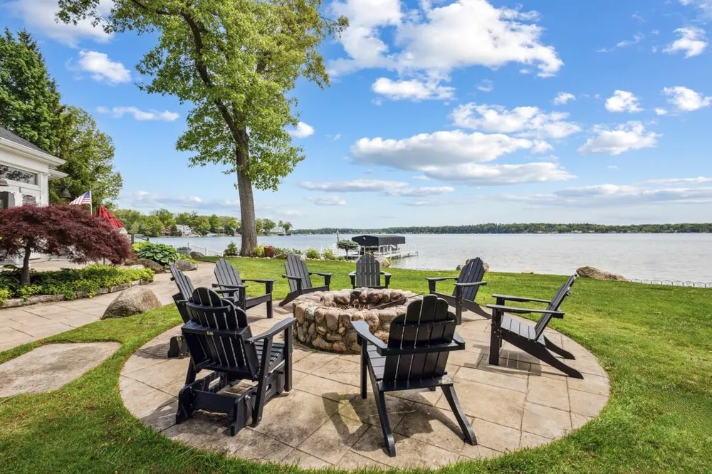 20331 Blairs View Drive White Pigeon, MI 49099