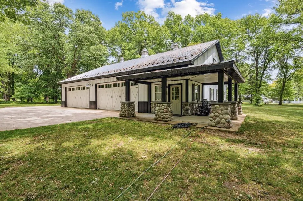 20331 Blairs View Drive White Pigeon, MI 49099