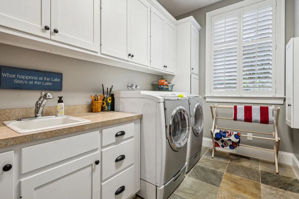 20331 Blairs View Drive White Pigeon, MI 49099