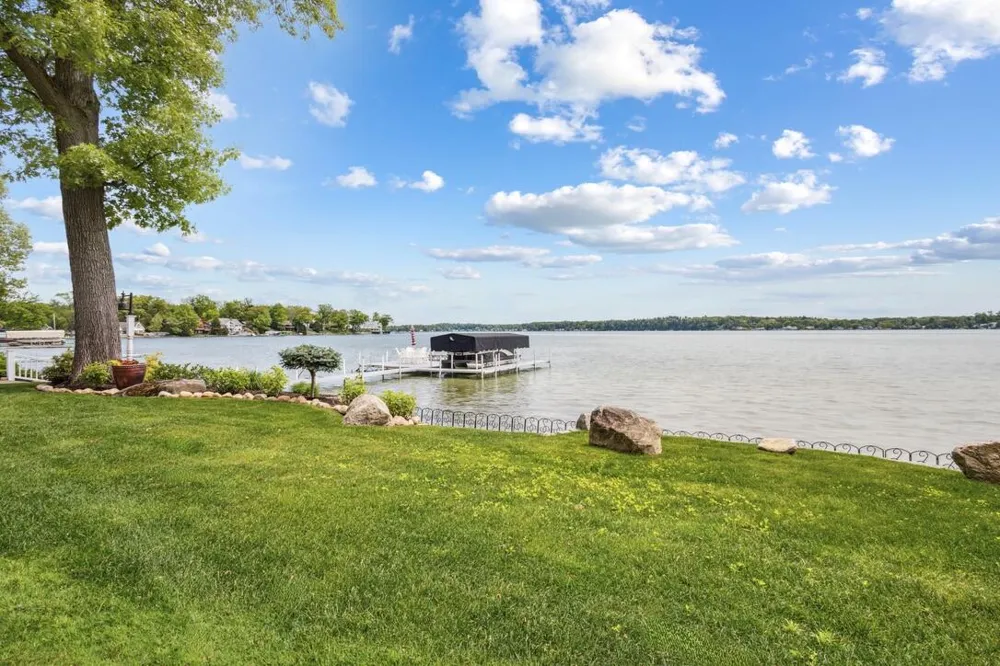 20331 Blairs View Drive White Pigeon, MI 49099