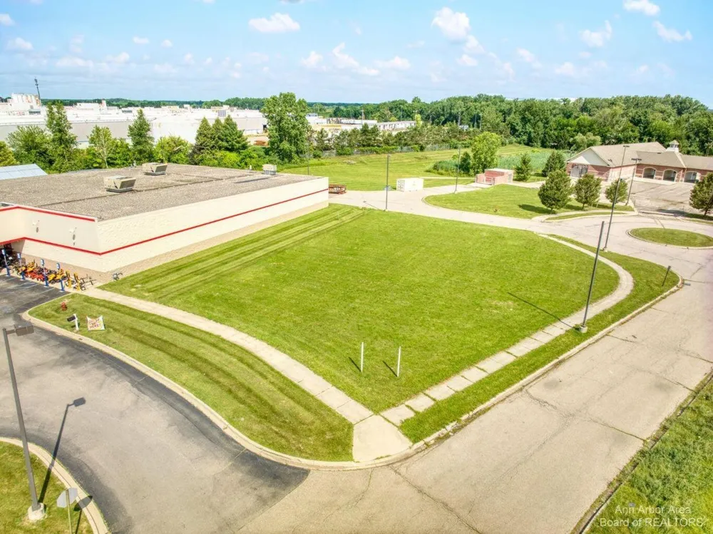 7608 E Michigan Avenue Saline, MI 48176