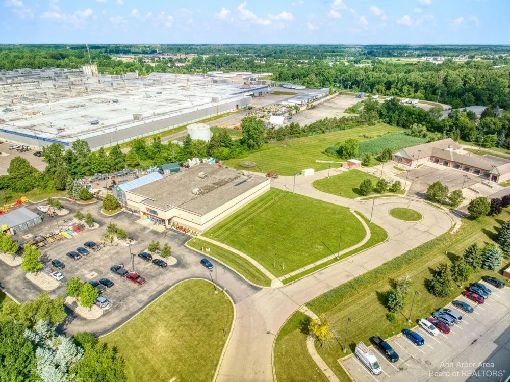 7608 E Michigan Avenue Saline, MI 48176