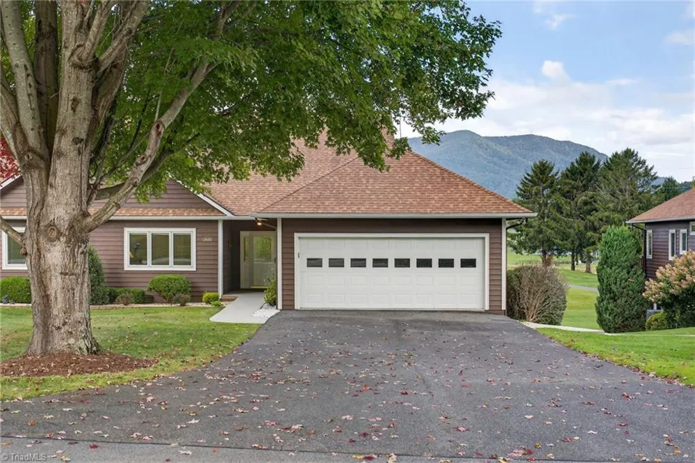 233 Lakeview Place #D-2 Jefferson, NC 27640