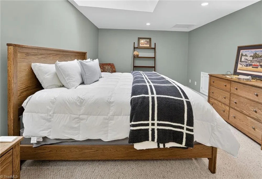 233 Lakeview Place #D-2 Jefferson, NC 27640