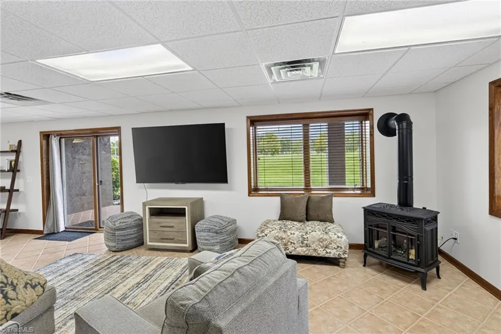 233 Lakeview Place #D-2 Jefferson, NC 27640