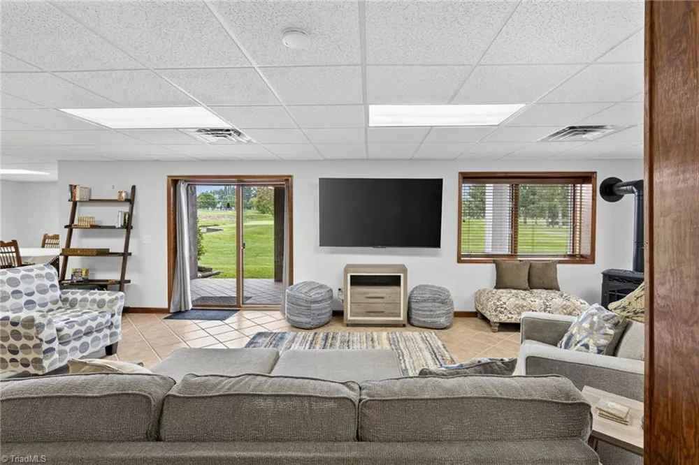 233 Lakeview Place #D-2 Jefferson, NC 27640
